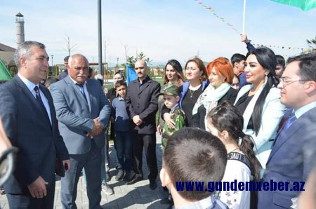 İncəsənət nümayəndələri Cocuq Mərcanlıda əsgərlərimizlə birgə yel çərşənbəsini keçirib -FOTOLAR