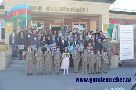 İncəsənət nümayəndələri Cocuq Mərcanlıda əsgərlərimizlə birgə yel çərşənbəsini keçirib -FOTOLAR