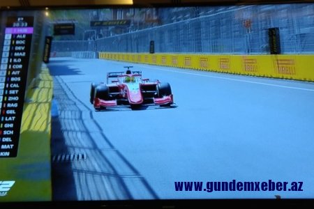 Formula 2 yarışı üzrə sərbəst yürüşlər start götürdü