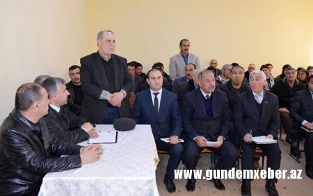 DAŞKƏSƏN RAYON İCRA HAKİMİYYƏTİNİN BAŞÇISI ƏHƏD ABIYEV  QAZAXLI KƏNDİNDƏ VƏTƏNDAŞLARIN NÖVBƏTİ SƏYYAR QƏBULUNU KEÇİRİB
