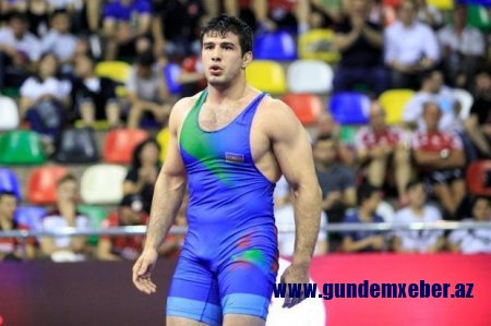 İslam Abbasov erməni dünya çempionunu məğlub etdi - YENİLƏNİB