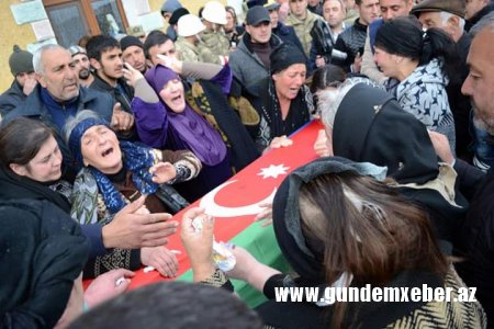 DAŞKƏSƏNDƏ ŞƏHİD FƏRRUX MƏMMƏDOV SON MƏNZİLƏ YOLA SALINIB