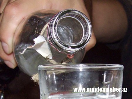 Göyçayda 29 yaşlı qız sirkə turşusundan zəhərləndi