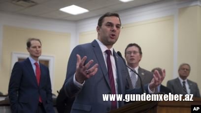 Tramp impiçmentinə çağıran qanunvericini tənqid edib