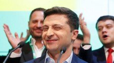 ​Yeni prezidentə elə hədiyyə verdilər ki... - VİDEO