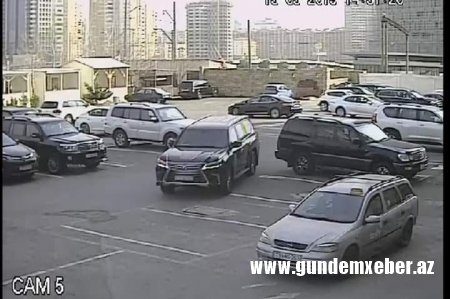 ƏSL DÖYÜŞ SƏHNƏSİ: RƏİS MÜAVİNİ VƏ SÜRÜCÜSÜ ADAMDÖYƏN "ROLLARINDA" -- FOTO FAKT 
