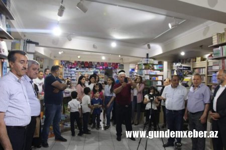 Rəsulzadə və Elçibəy haqqında hekayələr kitabı təqdim olundu