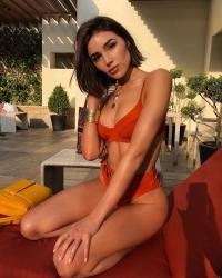 Dünyanın ən seksual qadını seçildi - FOTO