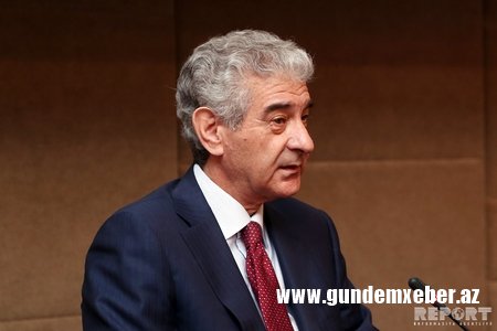 Əli Əhmədov: "Azərbaycanda növbədənkənar parlament seçkilərinin keçirilməsi üçün səbəb yoxdur"