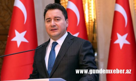 Əli Babacan AKP-dən istefa verib