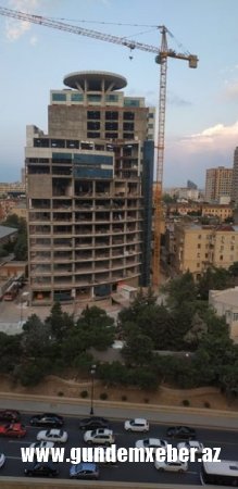 Ziya Məmmədovun göydələn ofisi sökülür (FOTOLAR)