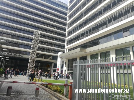 İstanbulda güclü zəlzələ olub, dağıntı var - FOTO - YENİLƏNİB