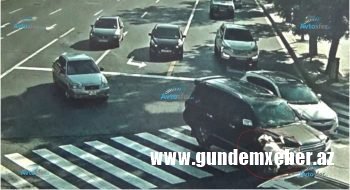 Bakıda avtomobil qadını keçiddə vurub bir neçə metr kənara atdı – VİDEO