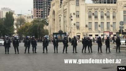 Mitinq ərəfəsində durum, həbs edilənlər var