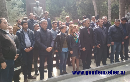 Sədrlik estafetini gənclərə ötürməyin vaxtı çoxdan çatıb