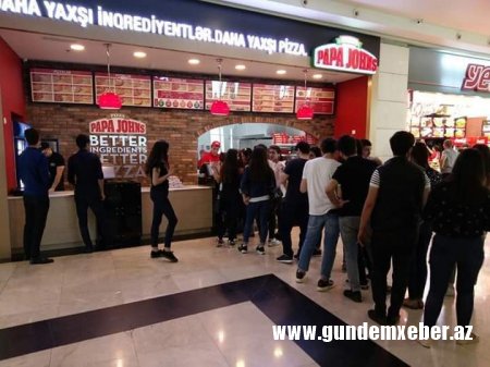  ƏBÜLFƏZİN OĞLUNUN PAPA JOHN'S-u - FOTOLAR