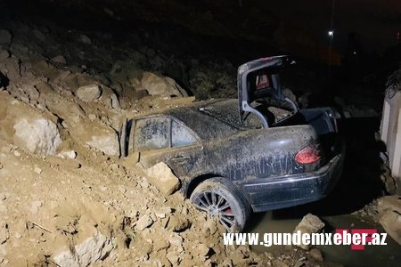 Bibiheybət məscidi yaxınlığında növbəti torpaq sürüşməsi baş verib - FOTO - VİDEO