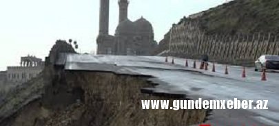 İqtisadçı: Çökən torpağın üzərindəki asfalt qatının qalınlığından hər şey aydın görünür
