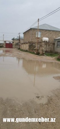Bakının bu yerində sakinlər insan övladına vacib hər şeyə həsrətdir — FOTOLAR