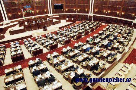 Parlamentin buraxılması ilə bağlı Prezidentə müraciət edildi - 99 səslə qəbul