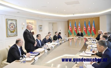 Prezident İlham Əliyev müşavirədə Elman Rüstəmovu sorğu-suala tutub