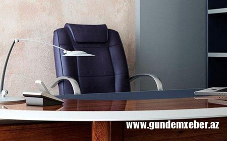 Müəllimlərdən 200 manat pul yığan direktor işindən oldu