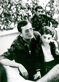AĞRILARINA GÜLÜMSƏYƏN ADAM...