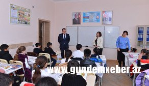 Ceyhun Bayramov məktəb direktoruna tapşırıq verdi