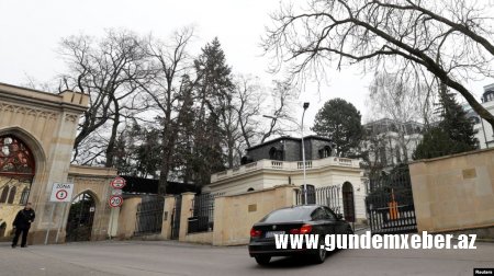 Praqada Rusiya səfirliyinin yerləşdiyi əraziyə Boris Nemtsovun adı verilir