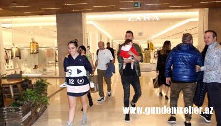 Onunla şəkil çəkdirməyin qiyməti 83 manatdır