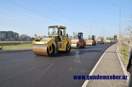 Abşeronda iki qəsəbəni birləşdirən yol yenidən qurulur – Başçı əraziyə gəldi (FOTOLAR)