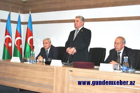 iləsuvarda qaçıb gizlənən məmur kimdir? – İDDİA