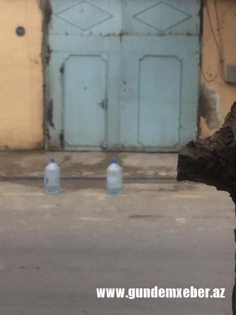 Xan Şuşinski küçəsindəki "moyka" fəaliyyətə başladığı gündən, bu obyektin ətrafinda yaşayan onlarla ailənin rahatlığına da son qoyulub -- ŞİKAYƏTÇİ NARAHATLIĞI Xan Şuşinski küçəsindəki "moyka" fəaliyyətə başladığı gündən, bu obyektin ətrafinda yaşayan onlarla ailənin rahatlığına da son qoyulub -- ŞİKAYƏTÇİ NARAHATLIĞI