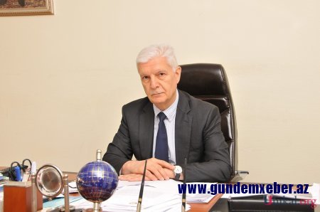 Daha bir vəzifəli şəxs yaş həddinə görə işdən çıxarıldı - FOTO