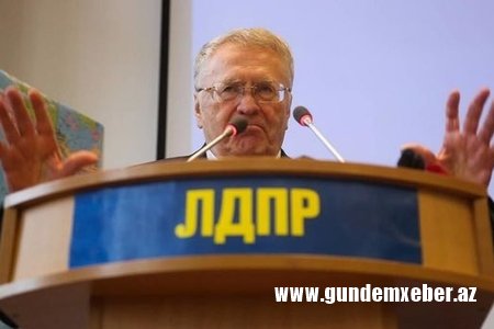 Jirinovski saxlanılan qubernatora görə Dövlət Dumasını hədələdi
