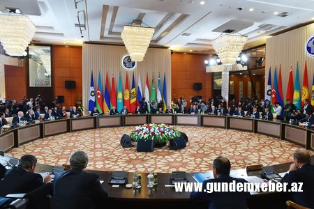 Bizi Rusiya və düşmən Ermənistanla eyni birlikdə saxlayan nədir?