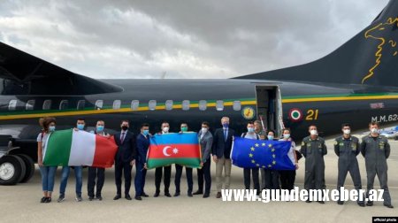 İtaliya mütəxəssisləri COVİD-19 epidemiyasının qarşısının alınmasında Azərbaycan həkimlərinə kömək edəcək
