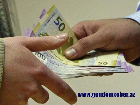 Azərbaycanda vəzifəli şəxs rüşvət alarkən yaxalandı – RƏSMİ