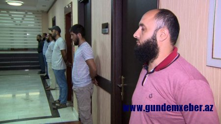 Xuliqanlıq edərək bir nəfərə qarşı zor tətbiq edən və bunu lentə alaraq  sosial şəbəkələrdə yayan şəxslər saxlanılıblar -FOTOLAR