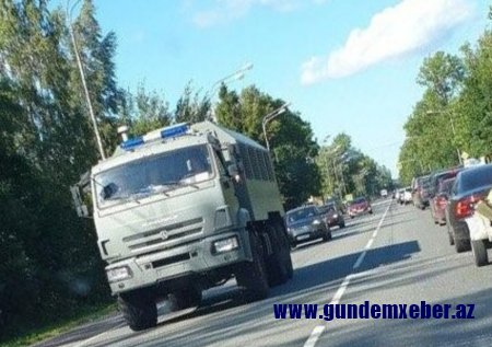 "40-dək nömrəsiz yük maşınları Belarusa doğru irəliləyir" -  Putin Lukaşenkoya dəstək üçün hərbi qüvvə göndərir?