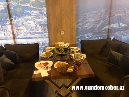 Karantin qaydalarını pozan restoranda 46 nəfər saxlanıldı - FOTOLAR