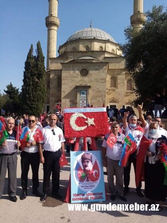 Milliyətçilər Türk şəhidlərini ziyarətdən sonra, mənəvi qərargahlarına toplaşdılar - FOTOLAR