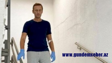 Navalnı xəstəxanadan evə buraxıldı