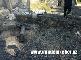Düşmənin Tərtərdə toplarla dağıtdığı evlər -FOTOLAR