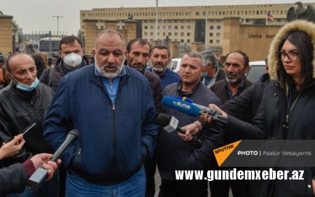 Ermənistanda itkin düşən əsgərlərin valideynləri ayağa qalxdı (FOTOLAR)