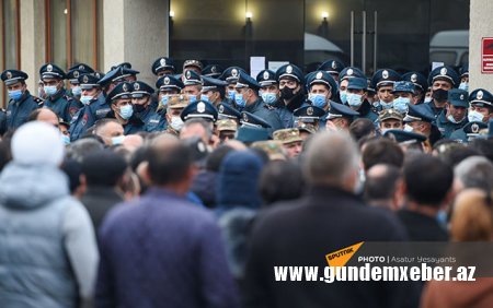 Ermənistanda itkin düşən əsgərlərin valideynləri ayağa qalxdı (FOTOLAR)