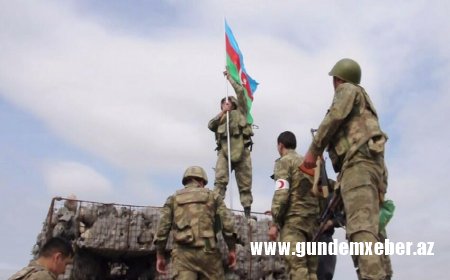 Kəlbəcərdə bayrağımız yüksəldildi - Video