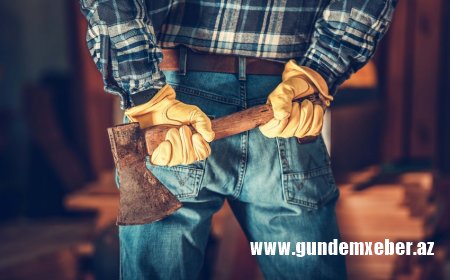 Bakıda oğlunu və gəlinini baltalayan kişi tutuldu