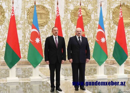 Lukaşenko İlham Əliyevi təbrik etdi