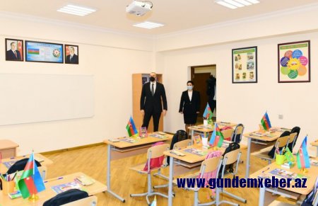 Prezident Bakıda yeni tikilən iki məktəbdə olub
